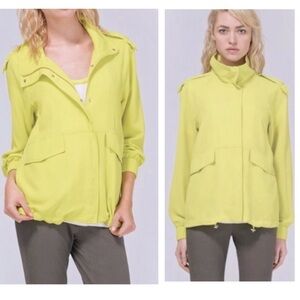 Aritzia Babaton 100% Silk Crepe Jacket Zip Up Yellow Neon Size Medium